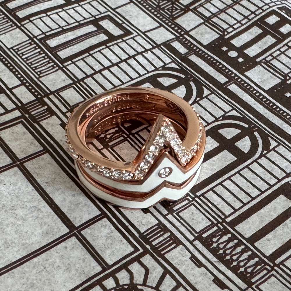 Henri Bendel Crystal Ring With Stackable 3 Rings.… - image 4